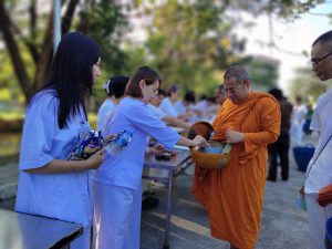 เชิญร่วมใส่บาตรพระภิกษุสงฆ์ที่เข้าปฏิบัติกรรมฐาน ในโครงการปฏิบัติกรรมฐาน เนื่องในเทศกาลวันมาฆบูชา 25…