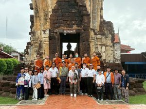 บัณฑิตวิทยาลัยวชิรญาณวโรรส จัดกิจกรรมฝึกทักษะภาษาอังกฤษเชิงบูรณาการ ณ โบราณสถานสำคัญจังหวัดเพชรบุรี …