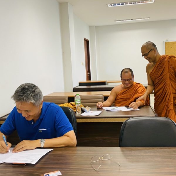 พระราชสุทธิวชิรเมธี เมตตาตรวจเยี่ยมการสอบวัดคุณสมบัติ (QE) ดุษฎีบัณฑิต